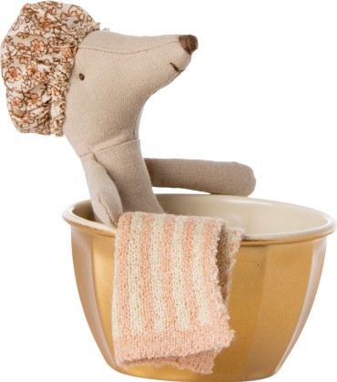 Souris grande soeur - Bain