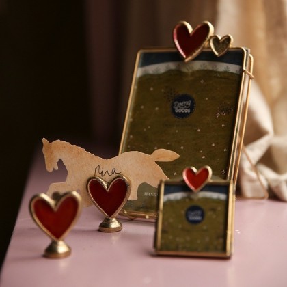 Porte-cartes orné d'un coeur rouge en laiton recyclé