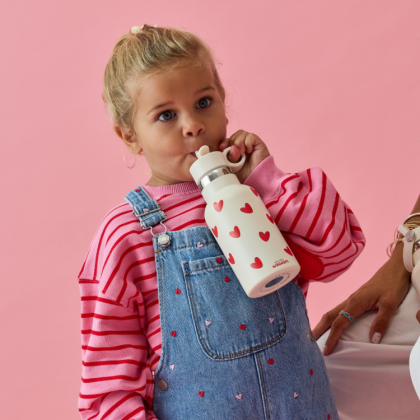 Gourde isotherme enfant inox 350 ml crème et coeurs rouges- Atelier Wagram
